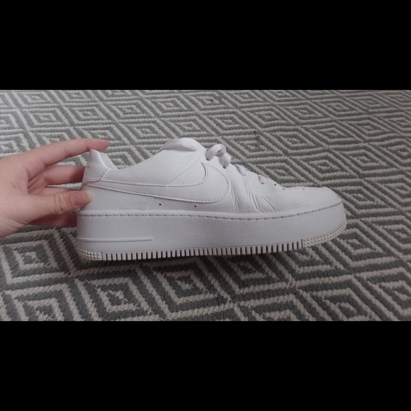 Air Force 1 *SOLD* - Picture 3 of 11